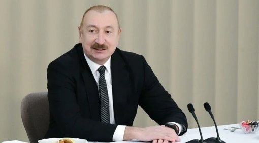 İlham Əliyev Niderlandın baş naziri ilə danışdı