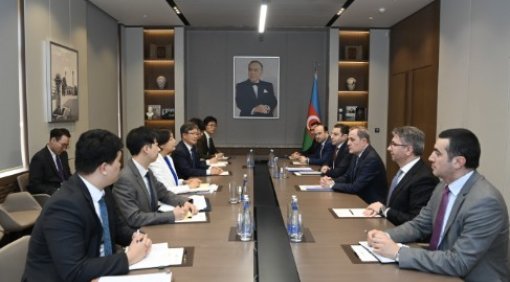 Ceyhun Bayramov Koreya xarici işlər nazirinin müavini ilə görüşüb