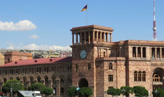 Fransa kəşfiyyatı İrəvanda: Paşinyanı qorumaq üçün...