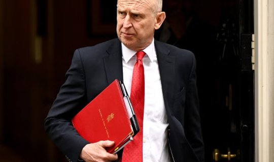 Britaniyanın müdafiə naziri istefa verib