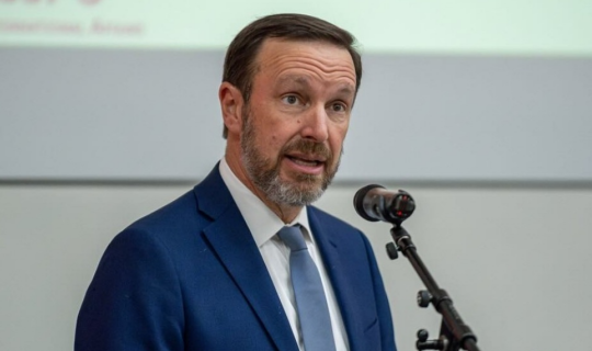 Amerikalı senator: Əslində ABŞ İrana təslim olub