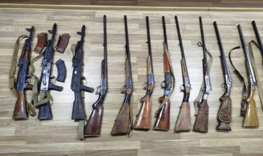 Qanunsuz saxlanılan 10 tüfəng aşkarlanıb