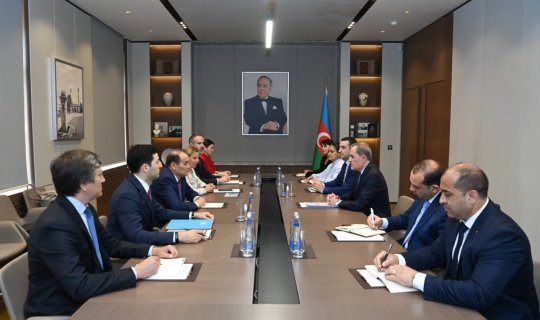 Ceyhun Bayramov Bağdad Amreyevin rəhbərlik etdiyi nümayəndə heyətini qəbul edib - FOTO