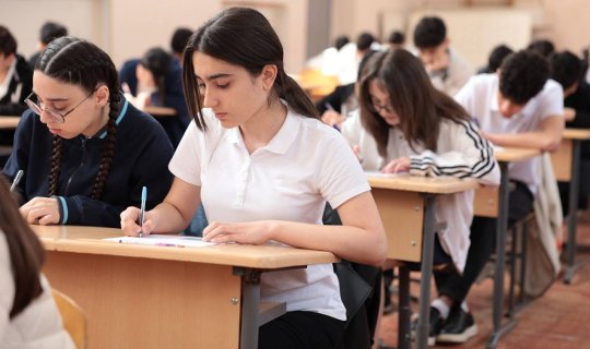 Qəbul imtahanında maksimum nəticə göstərən şagirdlərin adları açıqlanıb