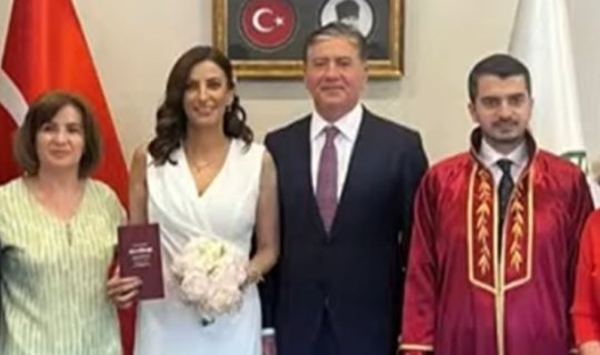 Parlament tarixində ilk: İki deputat evləndi - FOTOLAR
