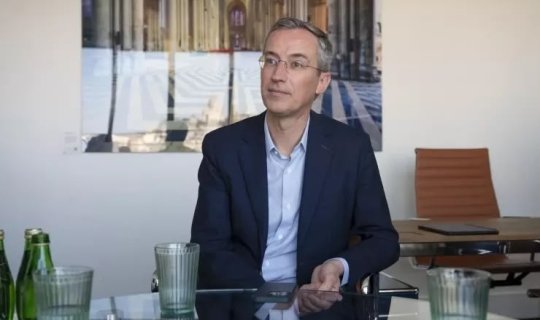Məşhur milyarder övladlarını varislikdən məhrum edir