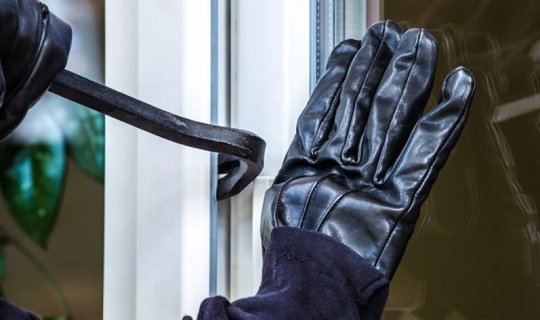 Elektrik yarımstansiyasından 10 min manatlıq oğurluq olub