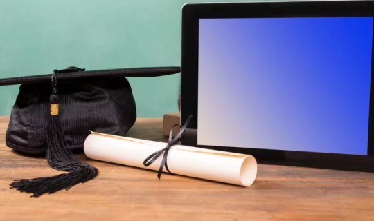 Elektron diplomların verilməsinə başlanıldı
