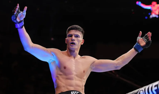 UFC döyüşçüsü qarşılaşmaya bir gün qalmış xəstəxanalıq oldu