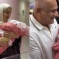 Azərbaycanda 63 yaşlı qadın illər sonra ana oldu - VİDEO