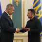Zelenski Hakan Fidanı ordenlə təltif edib