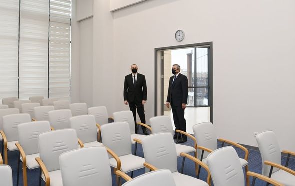 İlham Əliyev Prezident Administrasiyasının Vətəndaş Qəbulu Mərkəzinin açılışında iştirak etdi - FOTO