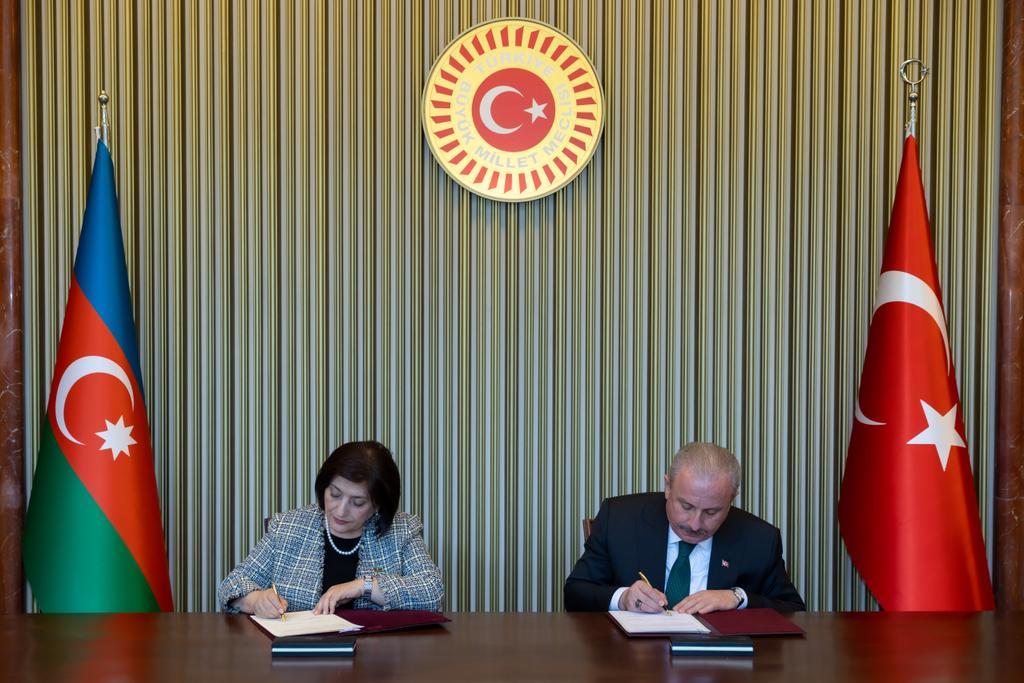 Azərbaycan və Türkiyə parlamentləri arasında saziş imzalanıb - FOTO