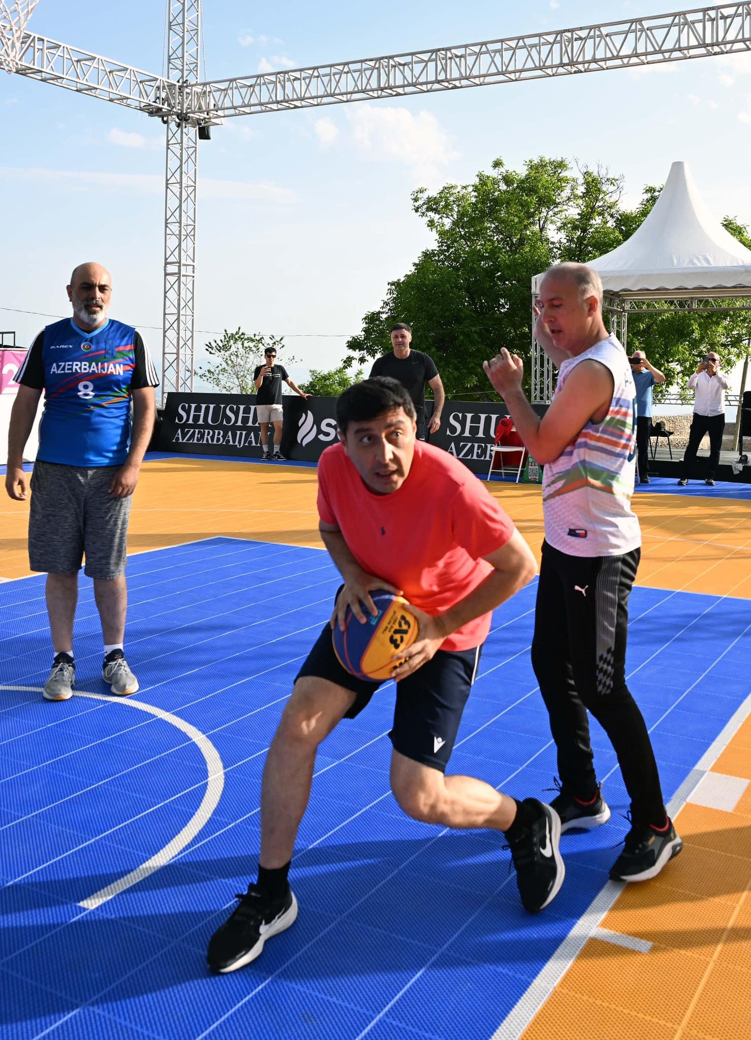 Nazirlər Şuşada basketbol oynayıb - FOTO