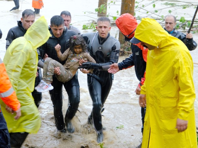 İstanbulda sel: ölən və yaralananlar var - FOTO - VİDEO