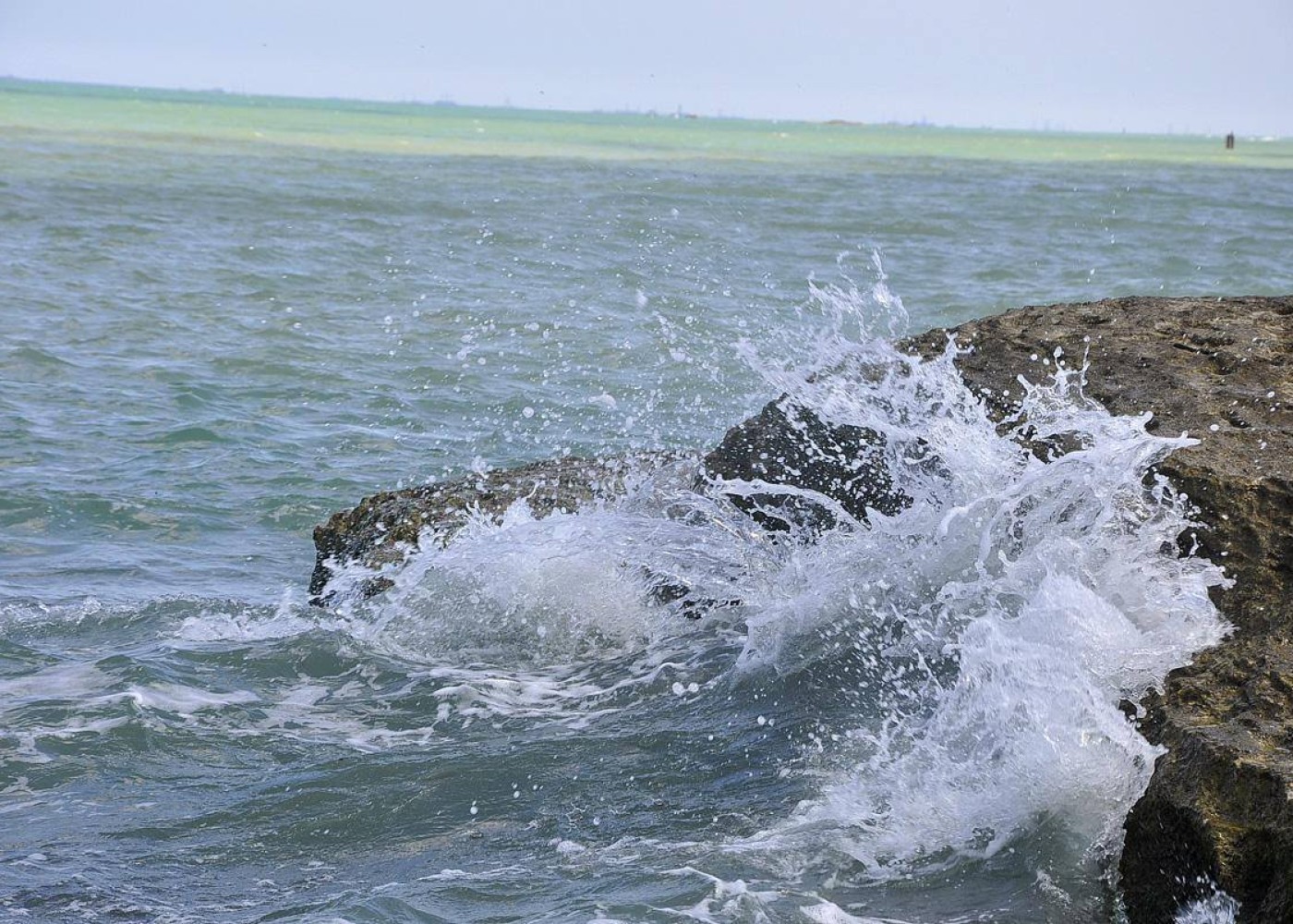 Вода в каспийском море в мае