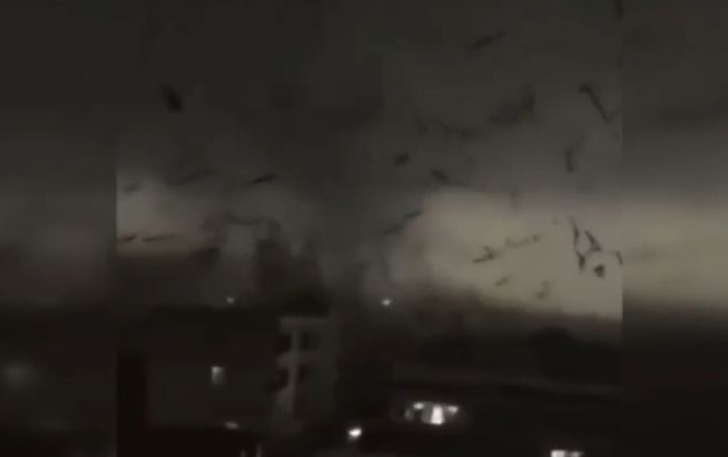Çindəki tornado görənləri heyrətləndirdi - VİDEO