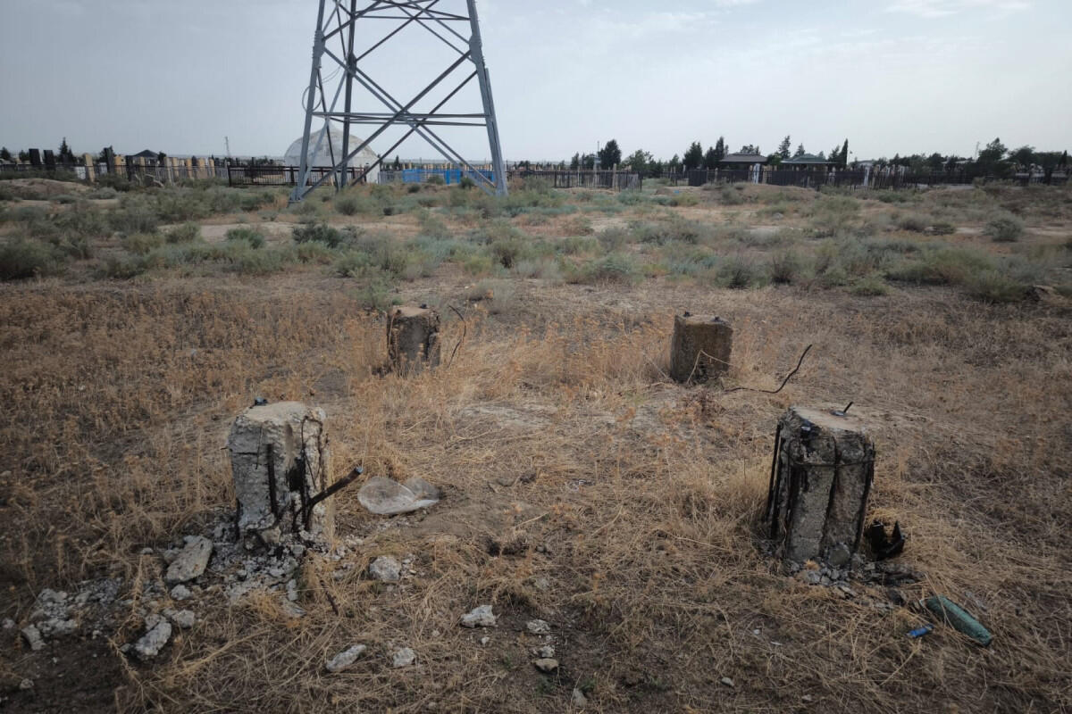 Hacıqabulda "Eyfel qüllələri" oğurlandı - FOTO