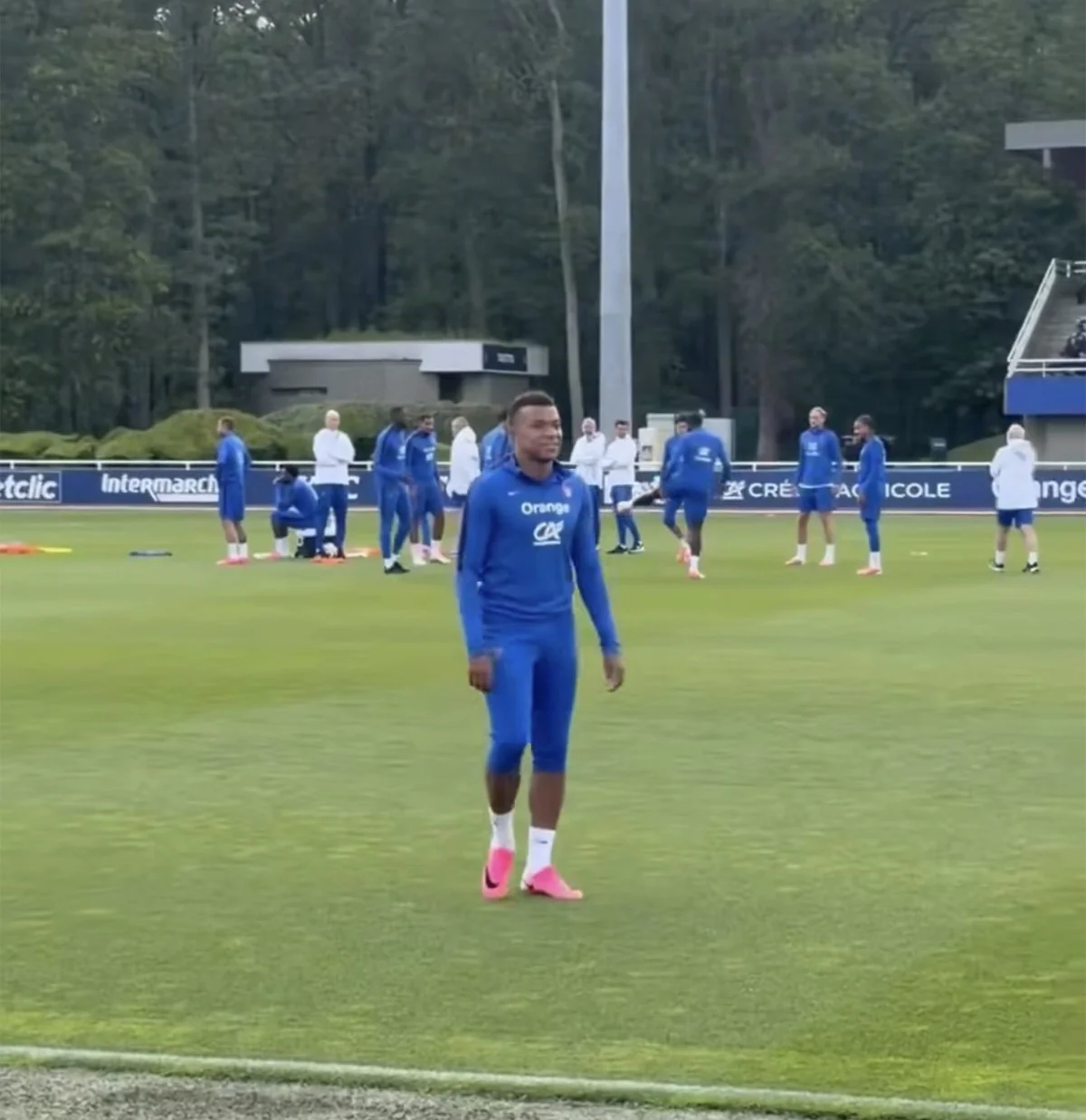 Mbappe zədə səbəbindən məşqi davam etdirə bilmədi