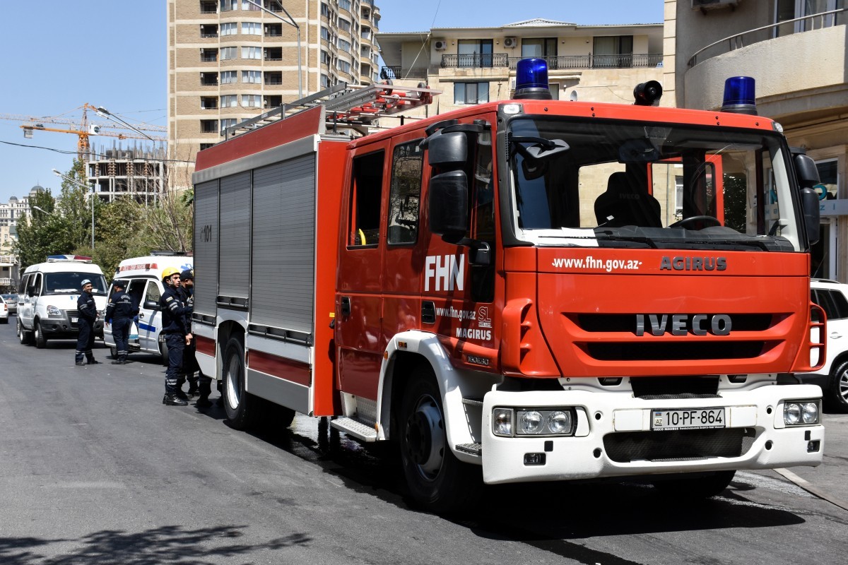 Bakıda obyektdə yanğın başlayıb