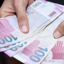 Bu şəxslərin maaşına 100 manat əlavə ödəniləcək – Qərar