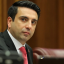 Simonyan bu adla spiker postunu tərk etdi, işçiləri də arxasınca
