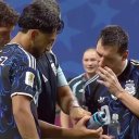 Argentina-İngiltərə oyununda ŞOK OLAY: Rəqib qapıçının su qabına yazılanlar ələ keçdi - FOTO