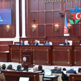 Milli Məclisin iclası başa çatdı - Deputatlar tətilə çıxdı