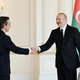 İlham Əliyev yeni səfirin etimadnaməsini qəbul etdi