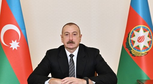 İlham Əliyev və Mehriban Əliyeva Şuşada Çöl Qala məscidində