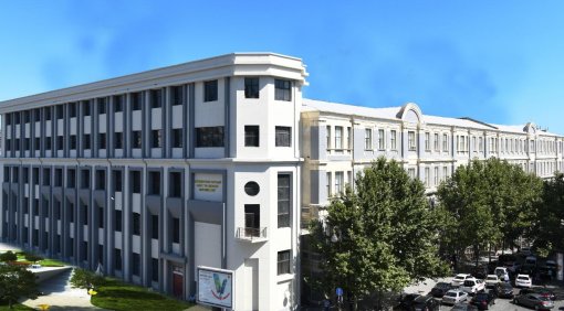 Bu universitetdə 6 kafedra ləğv olundu, 14 yeni müdir təyin edildi