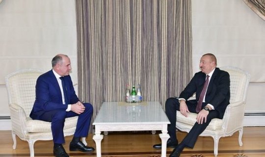 Prezident Raşid Temrezovla görüşdü