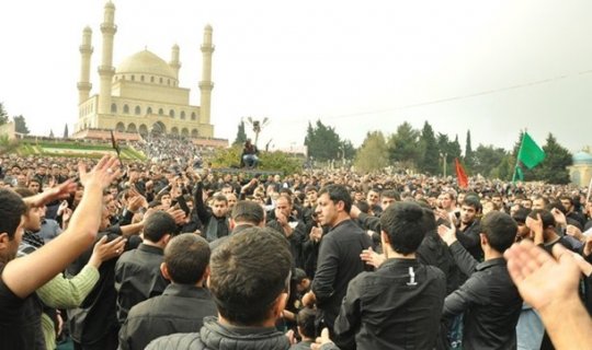 Yazarlar Aşura günündən danışdılar