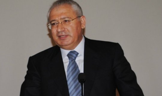 Nazir bahalaşmadan danışdı