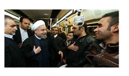 Həsən Ruhani işə metro ilə getdi