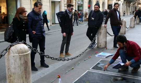 Azərbaycanlı tələbələr Romada 20 Yanvarla bağlı fleşmob keçirdi