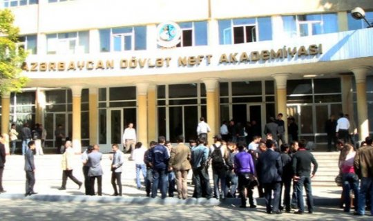 Dövlət Neft Akademiyasında direktor iş başında öldü