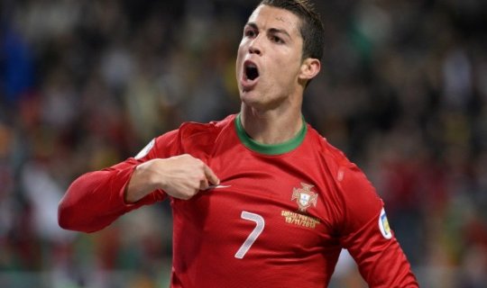 Kriştiano Ronaldo ən yaxşı futbolçu seçildi