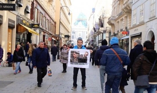 Vyananın mərkəzində azərbaycanlı əsirlərlə bağlı maraqlı aksiya keçirildi