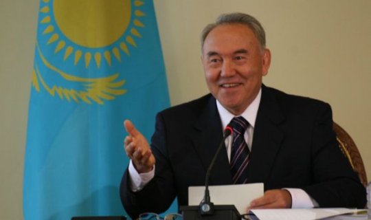 Nazarbayev imtahan verdi