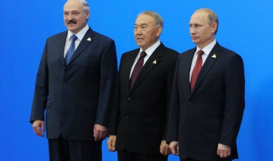 Rusiya, Qazaxıstan və Belarus liderlərinin görüşünün vaxtı dəyişdi