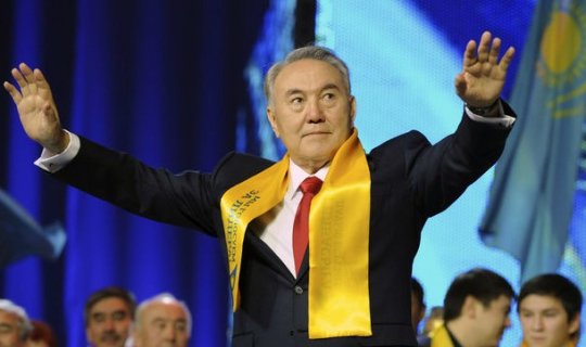 Nazarbayev prezident seçkilərinə gedir