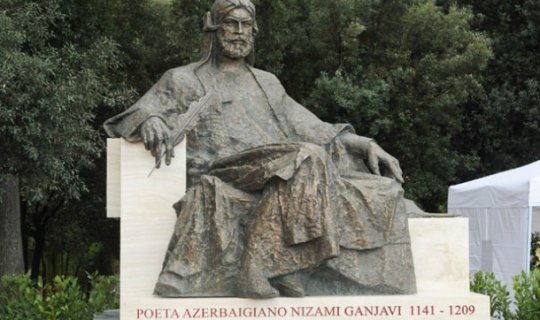 Misirdə Nizaminin büstü qoyulacaq