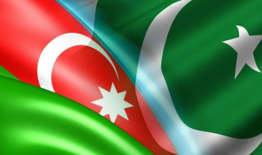 Pakistan prezidenti Dövlət Bayrağı Meydanı ilə tanış olub