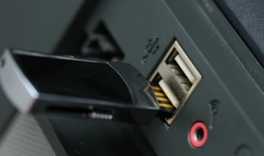 “USB” kompüterlər üçün təhlükəli yaradır