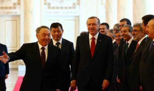 Nazarbayev Türkiyəni “Putinin birliyi”nə dəvət edir