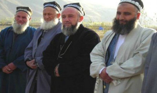 Tacikistanda saqqal saxlamaq üçün icazə satırdılar