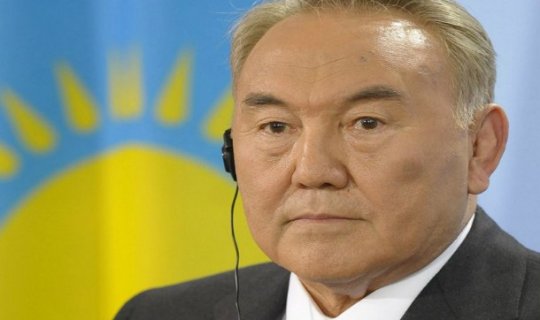 Nazarbayev azərbaycanlını medalla təltif edib