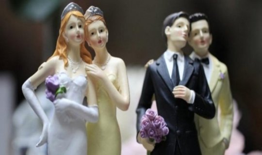 İrlandiya eynicinsli nikahları dəstəklədi