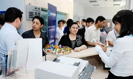 “Azərbaycan üçün 45 bank çoxdur”